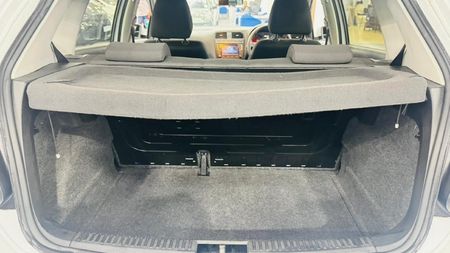 2024-Volkswagen-Polo-Vivo-16-Comfortline-Auto-5-dr_8