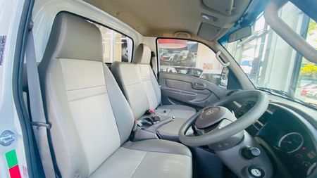 2026-Hyundai-H100-Bakkie-26D-Dropside_8