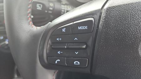 2022-Hyundai-Grand-i10-12-Fluid-Auto_13