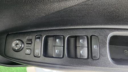 2022-Hyundai-Grand-i10-12-Fluid-Auto_16