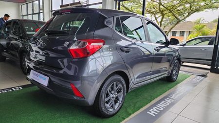 2022-Hyundai-Grand-i10-12-Fluid-Auto_4