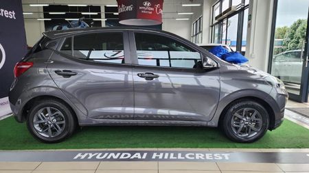 2022-Hyundai-Grand-i10-12-Fluid-Auto_7