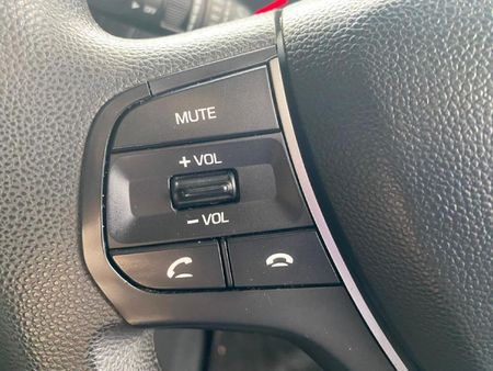 2018-Hyundai-i20-12-Motion_16