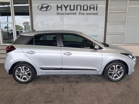2019-Hyundai-i20-12-Fluid_4