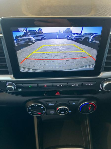 2025-Hyundai-Venue-12-Motion_9