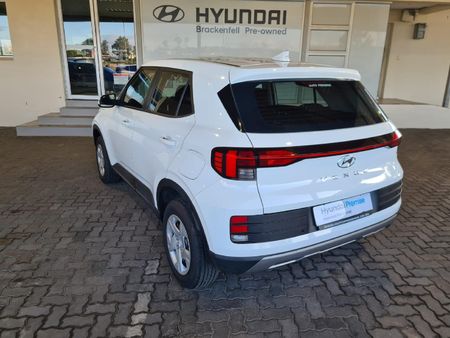 2025-Hyundai-Venue-12-Motion_3