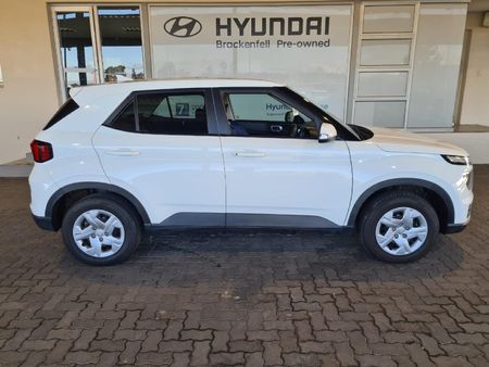 2025-Hyundai-Venue-12-Motion_4