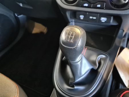 2026-Hyundai-Grand-i10-10-Motion_14