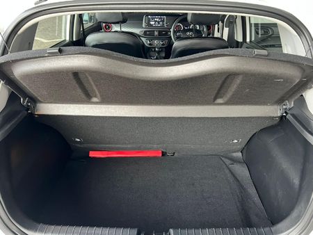 2024-Hyundai-Grand-i10-10-Motion_13