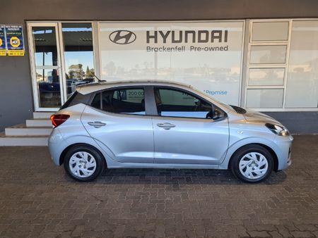2023-Hyundai-Grand-i10-10-Motion_3