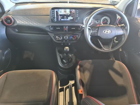 2023-Hyundai-Grand-i10-10-Motion_8