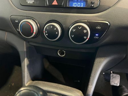 2018-Hyundai-Grand-i10-10-Motion_14