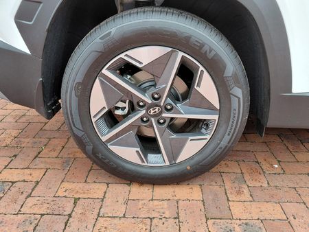 2026-Hyundai-Tucson-20-Premium-Auto_12