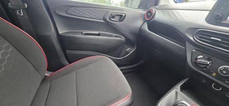 2024-Hyundai-Grand-i10-10-Motion_9