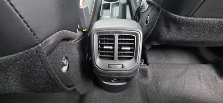 2024-Hyundai-Grand-i10-10-Motion_17