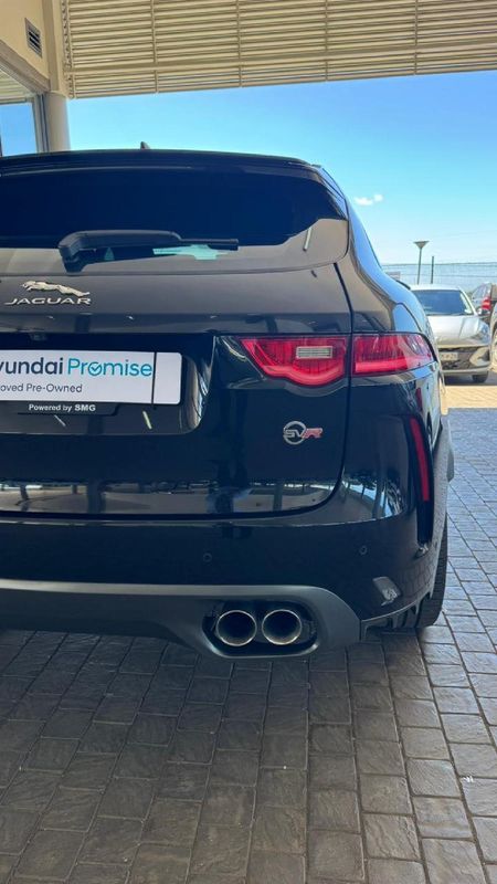2020-Jaguar-F-Pace-50-V8-SVR_22
