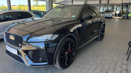 2020-Jaguar-F-Pace-50-V8-SVR_27