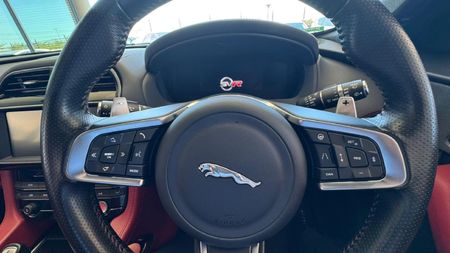 2020-Jaguar-F-Pace-50-V8-SVR_5