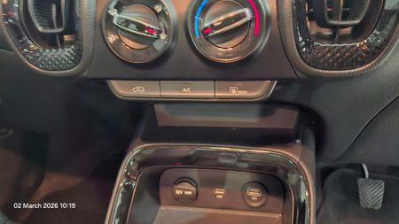 2024-Kia-Sonet-15-EX_17