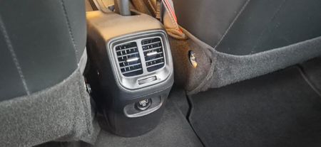 2025-Hyundai-Grand-i10-10-Motion_20