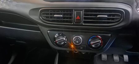 2025-Hyundai-Grand-i10-10-Motion_22