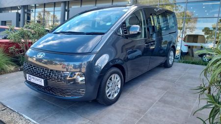 2024-Hyundai-Staria-22d-Executive-Auto_27