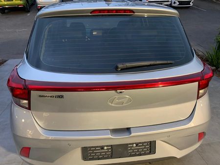 2023-Hyundai-Grand-i10-10-Motion_13