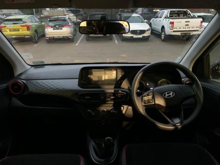 2023-Hyundai-Grand-i10-10-Motion_15