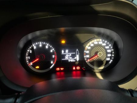2023-Hyundai-Grand-i10-10-Motion_1