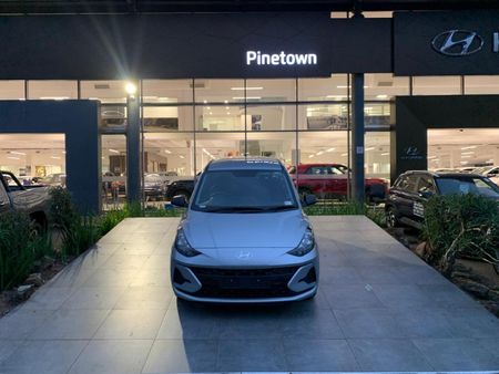2023-Hyundai-Grand-i10-10-Motion_8