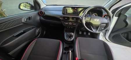 2024-Hyundai-Grand-i10-10-Motion_11