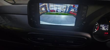 2024-Hyundai-Grand-i10-10-Motion_16