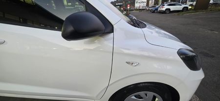 2024-Hyundai-Grand-i10-10-Motion_6