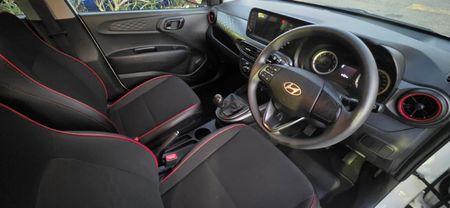 2024-Hyundai-Grand-i10-10-Motion_7