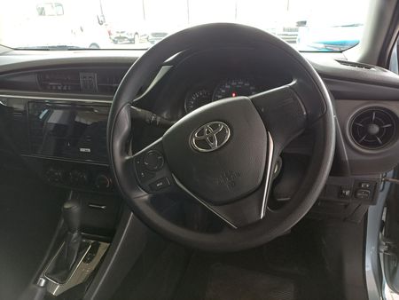 2020-Toyota-Corolla-Quest-18-Auto_10