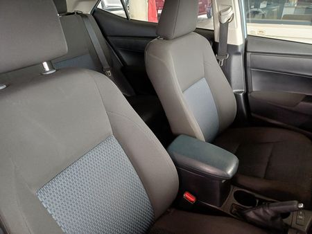 2020-Toyota-Corolla-Quest-18-Auto_15