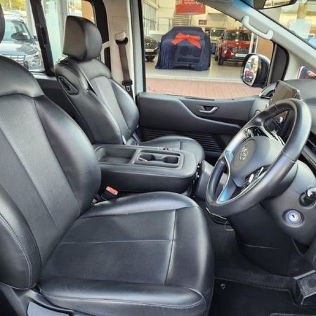 2024-Hyundai-Staria-22d-Executive-Auto_5