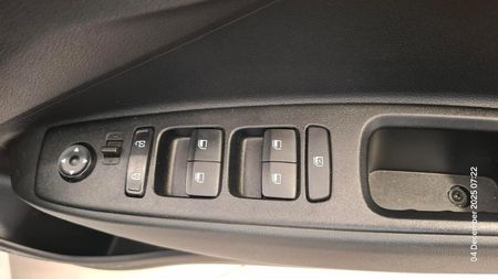 2024-Hyundai-Grand-i10-10-Motion_16