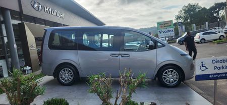 2024-Hyundai-Staria-22d-Executive-Auto_13