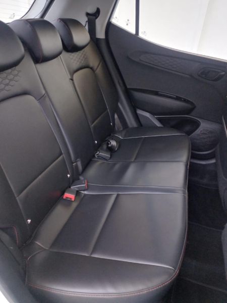 2023-Hyundai-Grand-i10-12-Fluid_15