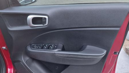 2022-Hyundai-Venue-10-TGDI-Fluid_19