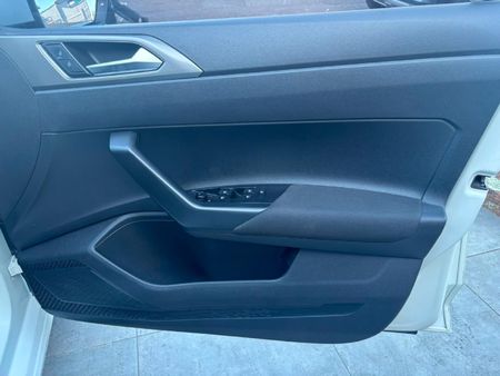 2020-Volkswagen-Polo-10-TSI-Comfortline_10