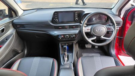 2023-Hyundai-i20-10-TGDI-Fluid-DCT_18