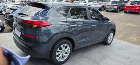 2021-Hyundai-Tucson-20-Premium-Auto_3