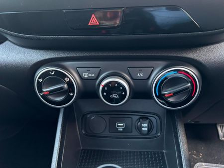 2020-Hyundai-Venue-10-TGDI-Motion-Auto_19