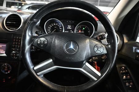 2011-Mercedes-Benz-ML-350-CDi-7G-Tronic-Automatic-4-Matic-AWD_12