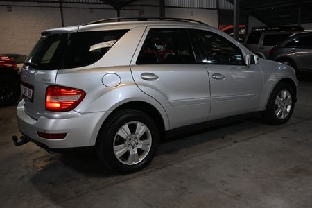 2011-Mercedes-Benz-ML-350-CDi-7G-Tronic-Automatic-4-Matic-AWD_3