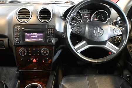 2011-Mercedes-Benz-ML-350-CDi-7G-Tronic-Automatic-4-Matic-AWD_7