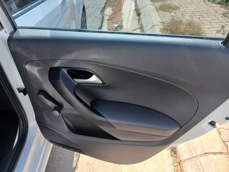 2021-Volkswagen-Polo-Vivo-16-Comfortline-Auto_10