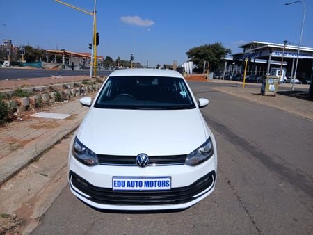 2021-Volkswagen-Polo-Vivo-16-Comfortline-Auto_14